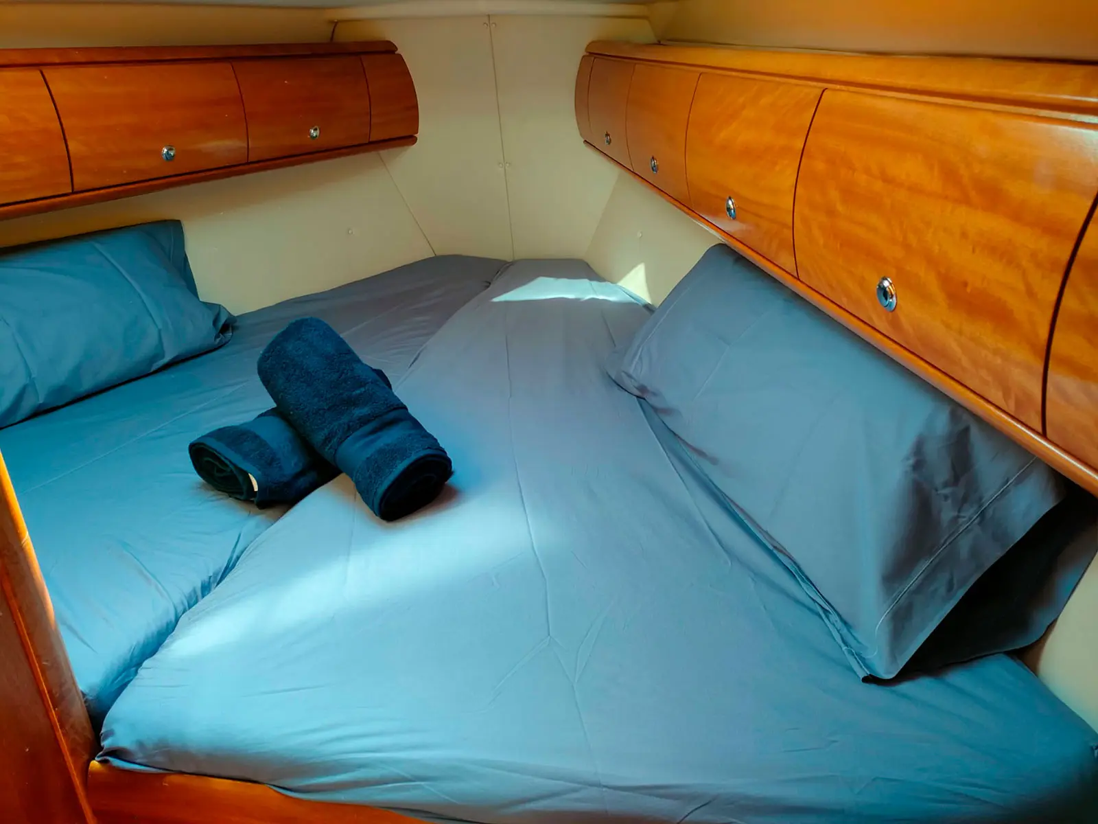 Bavaria 36 Cruiser sailboat charter Balearic Islands