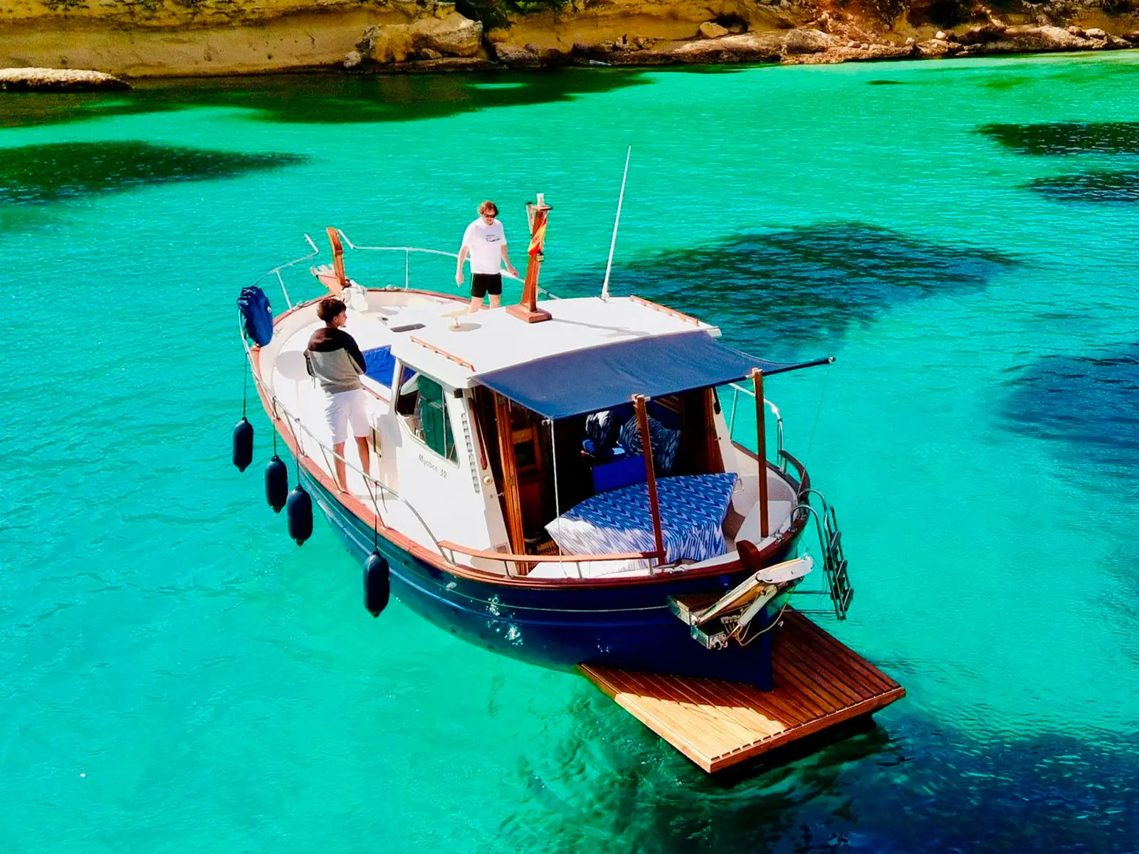 Traditional Mallorcan llaut charter