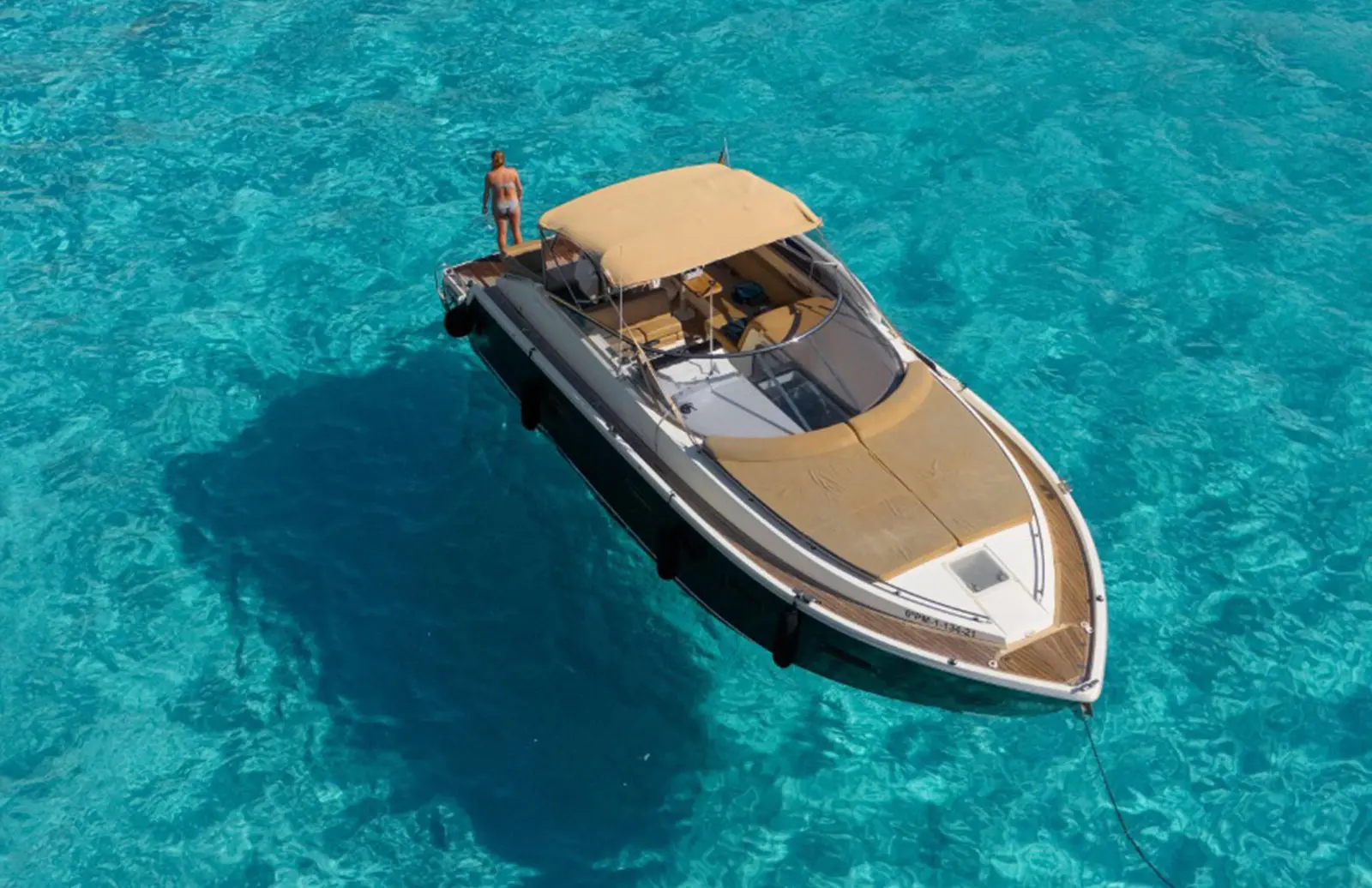 Sealine Sport 35 yacht near Palma marina