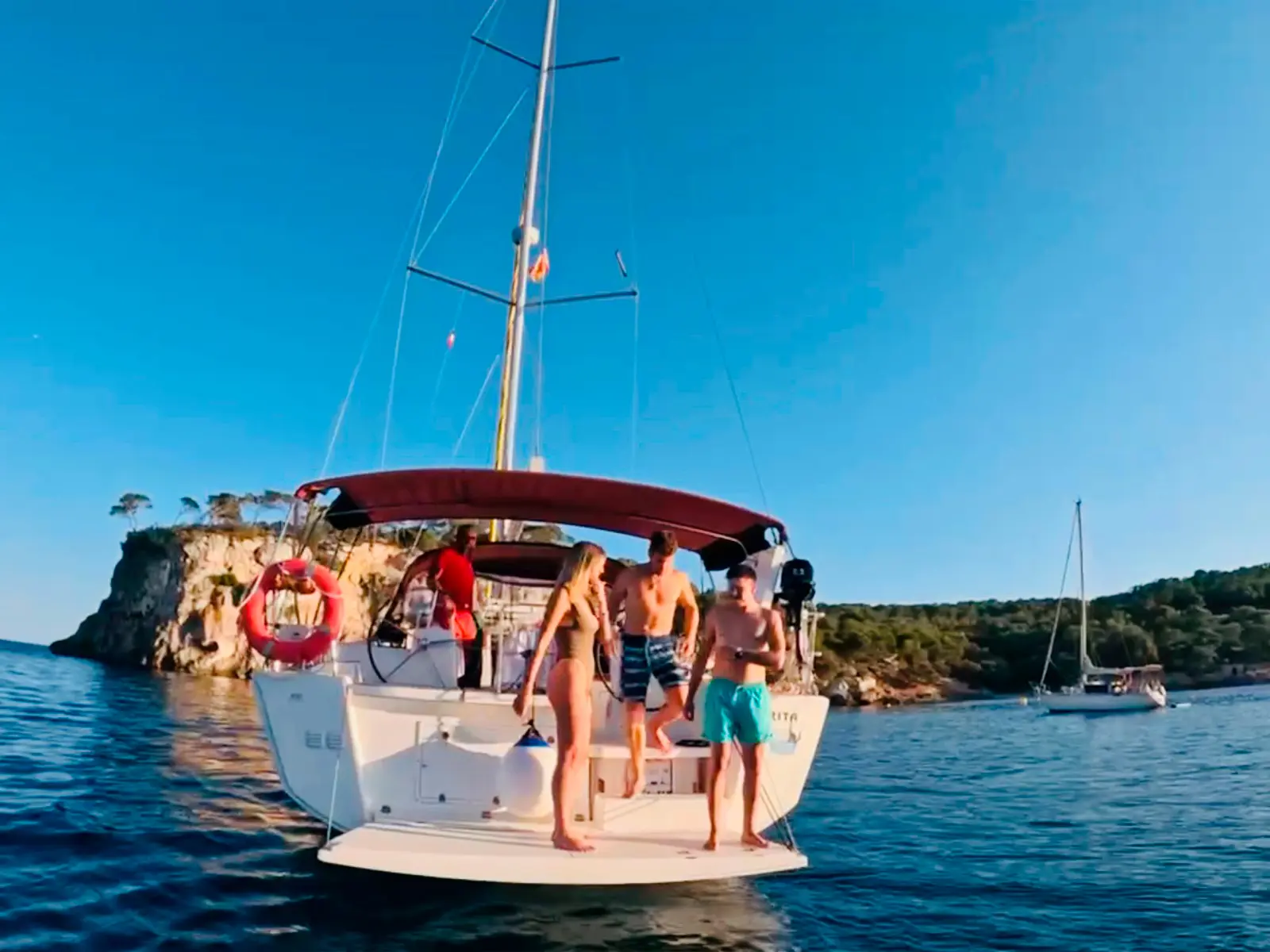 Dufour 460 Grand Large stern view – Group sailing yacht Palma
