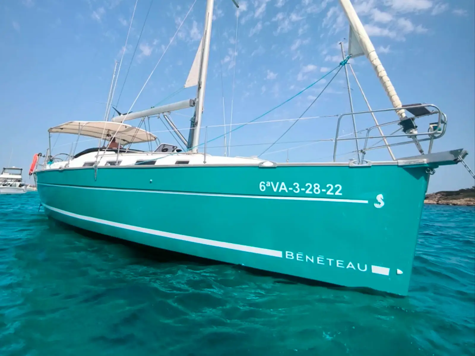 Beneteau Cyclades 39.3 deck view – Private boat charter Palma de Mallorca