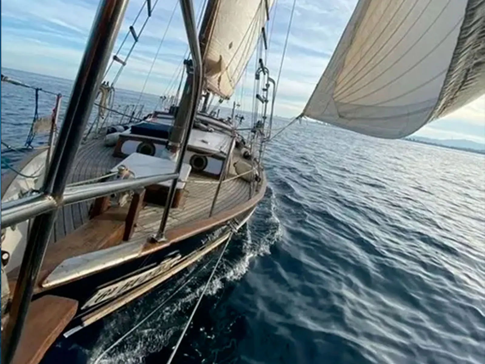 Formosa 41 cockpit – Skippered day charter Palma de Mallorca